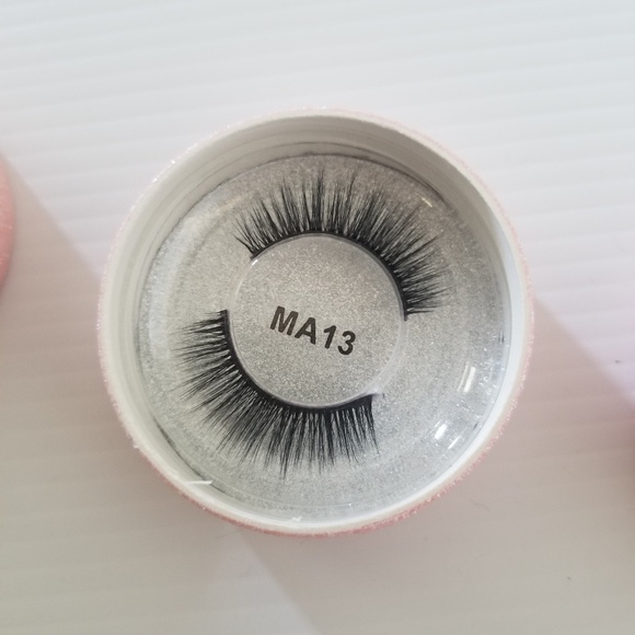 Lashes - Picture 2 of 2